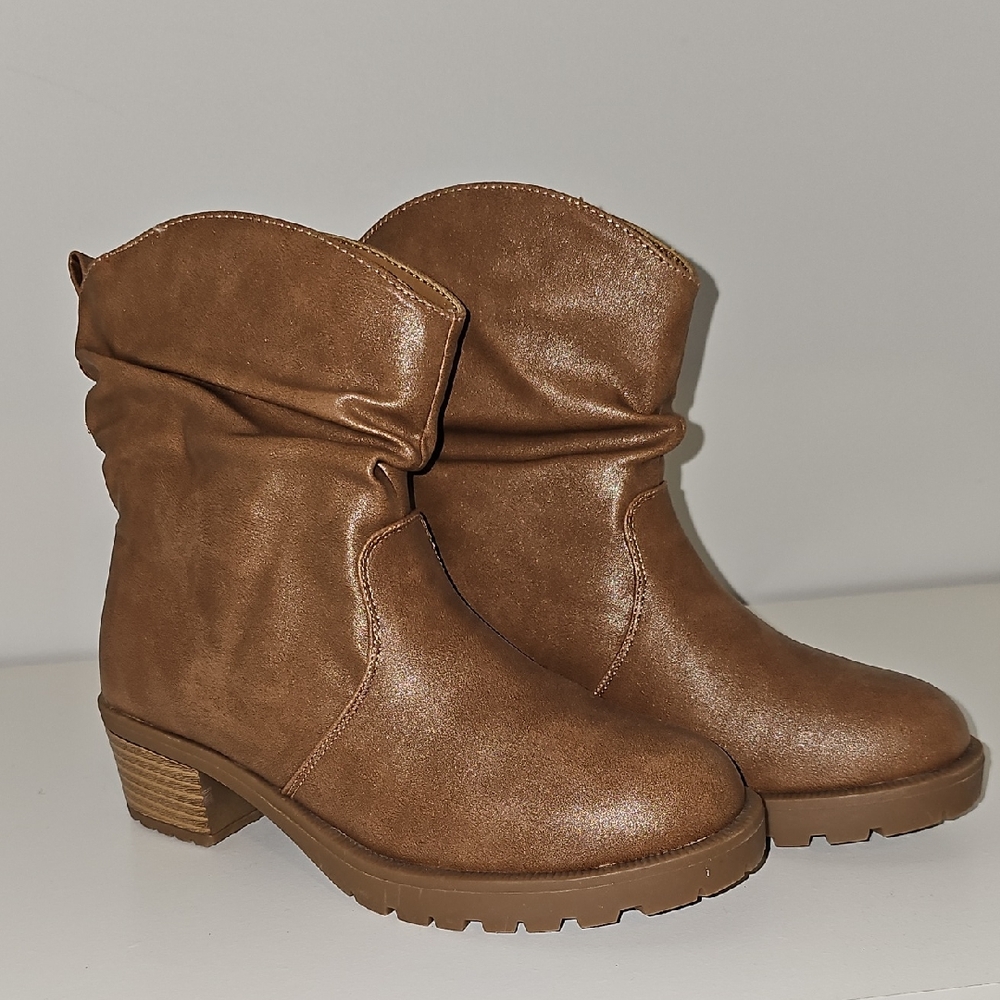 Girls Kenneth Cole REACTION Brown Boots Size 3 NEW